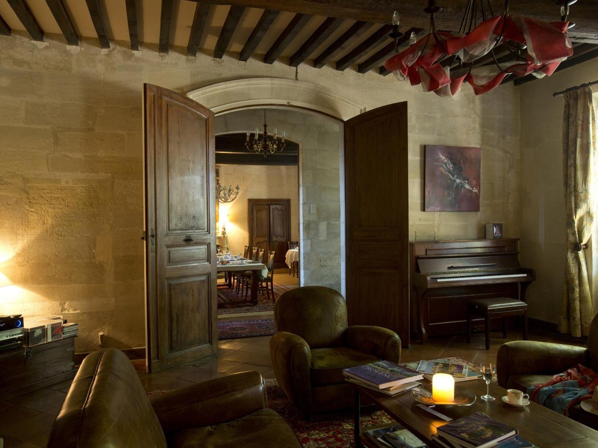 Domaine De Rhodes B&B Авиньон Экстерьер фото