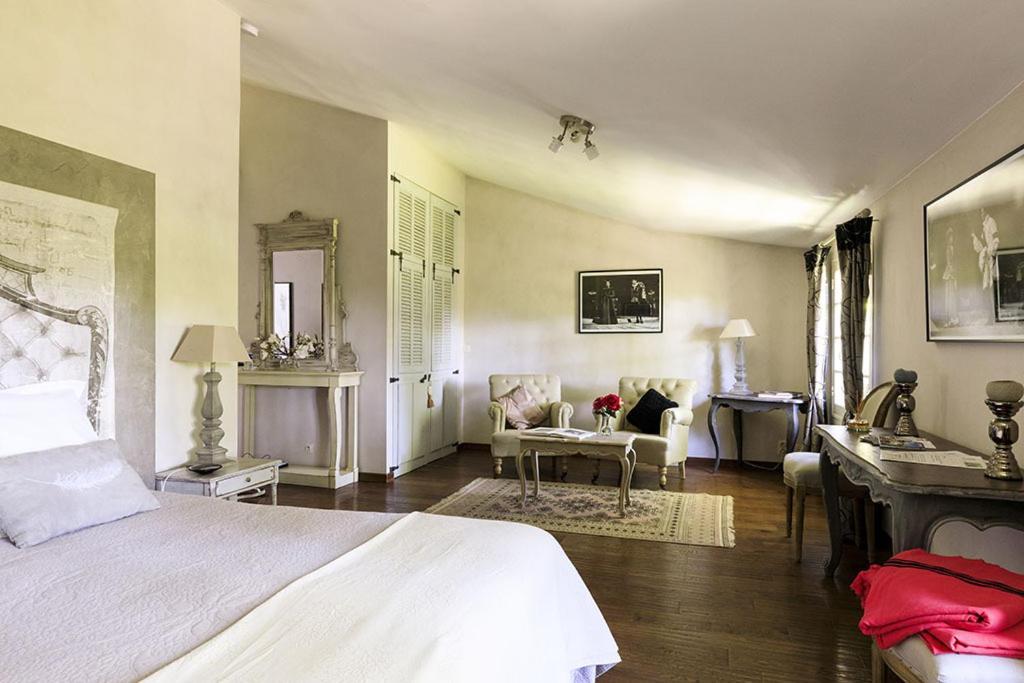 Domaine De Rhodes B&B Авиньон Номер фото